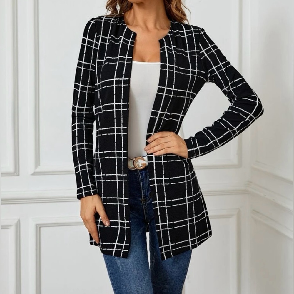 Black and White Plaid Open Front Long Sleeve Coat Women’s Large